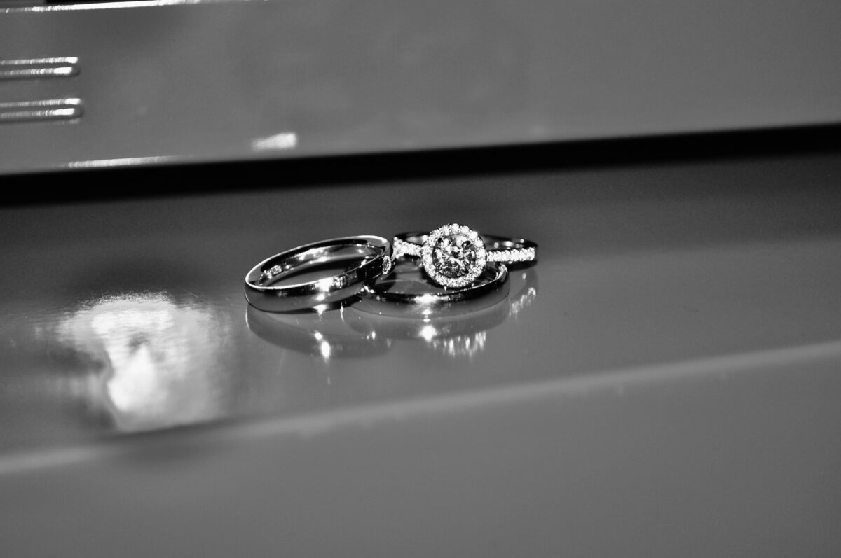 結婚指輪　婚約指輪